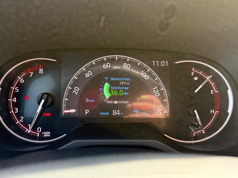 Toyota RAV4 Vehicle Image 19