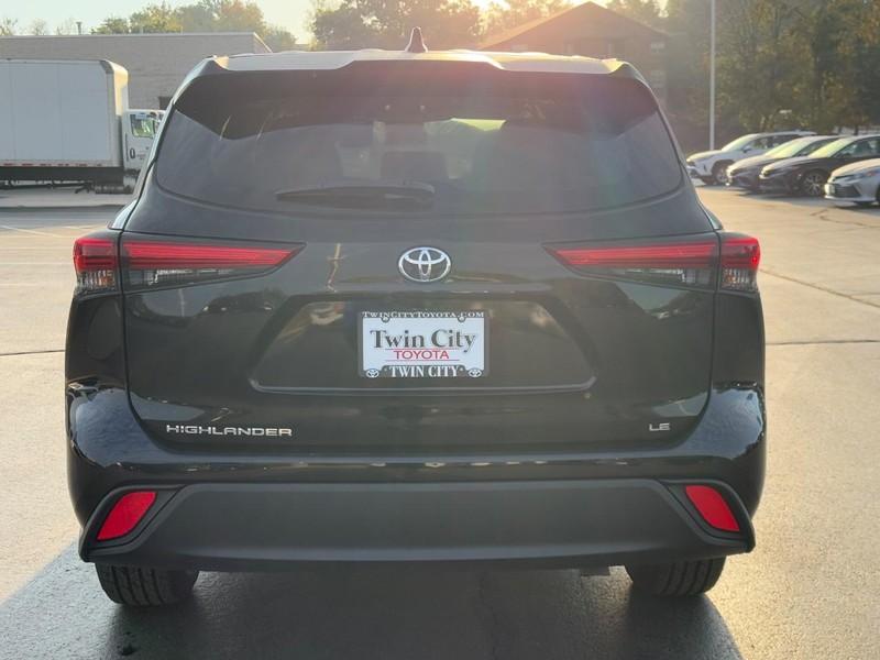Toyota Highlander Vehicle Image 5