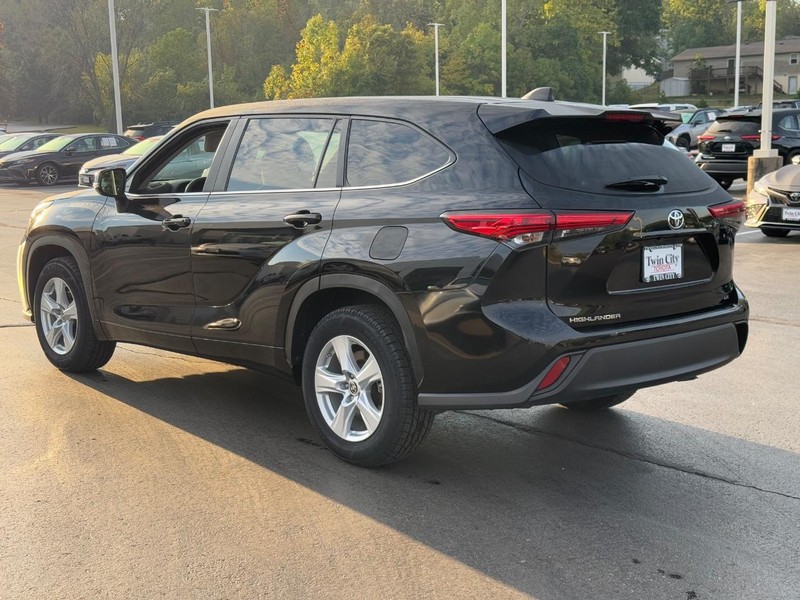 Toyota Highlander Vehicle Image 7