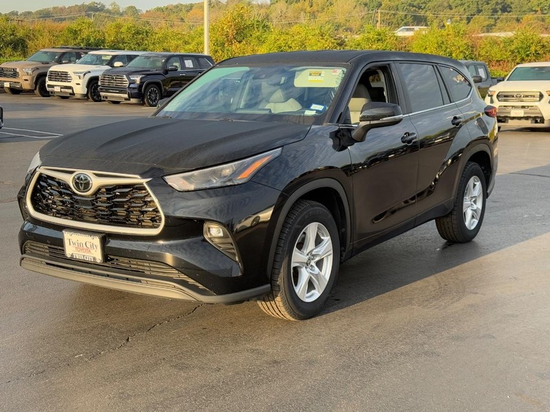 Toyota Highlander Vehicle Image 9