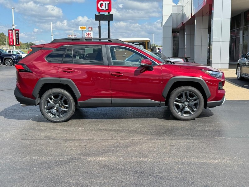 Toyota RAV4 Vehicle Image 2