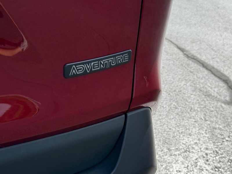 Toyota RAV4 Vehicle Image 6