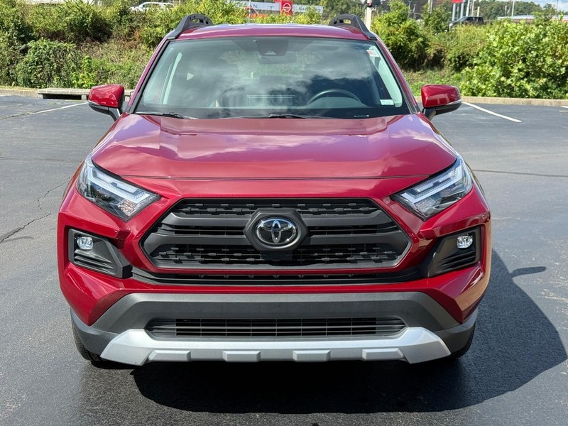 Toyota RAV4 Vehicle Image 10