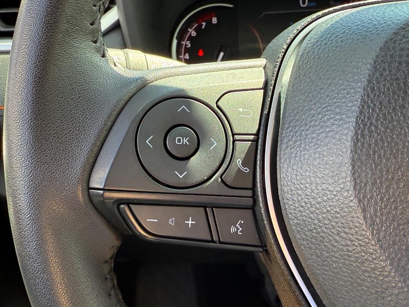 Toyota RAV4 Vehicle Image 17