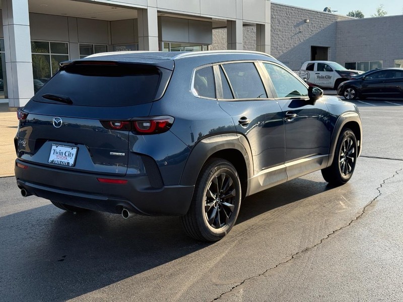 Mazda CX-50 Vehicle Image 3
