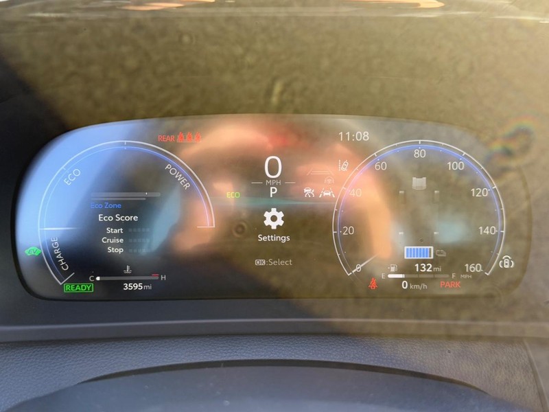 Toyota Crown Vehicle Image 20