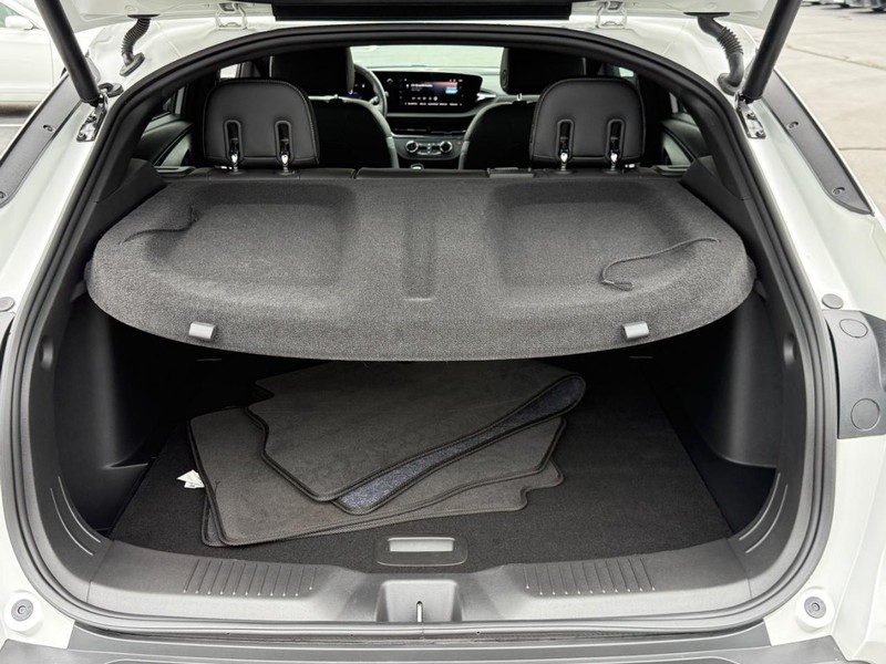 Buick Envista Vehicle Image 4