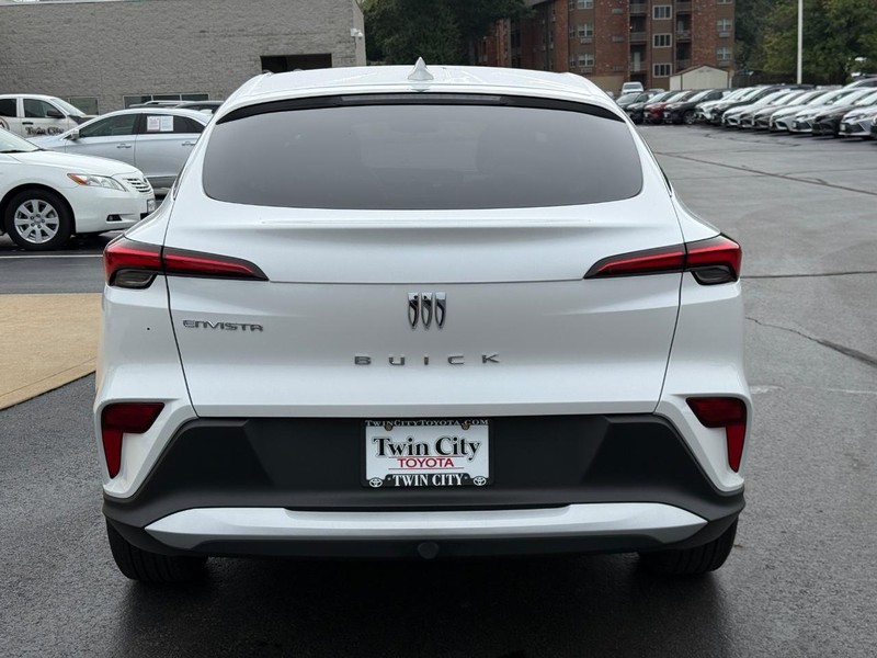 Buick Envista Vehicle Image 5