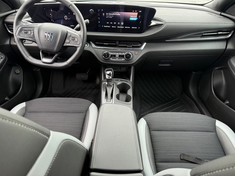 Buick Envista Vehicle Image 11