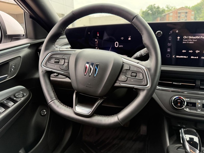 Buick Envista Vehicle Image 12