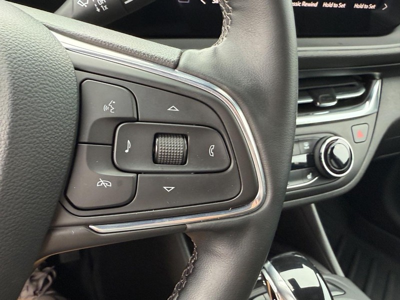 Buick Envista Vehicle Image 18