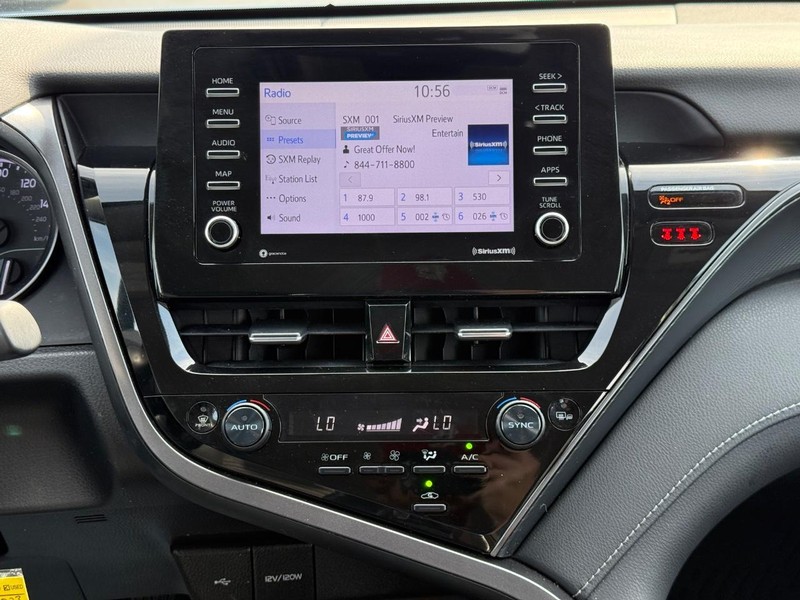 Toyota Camry Vehicle Image 14