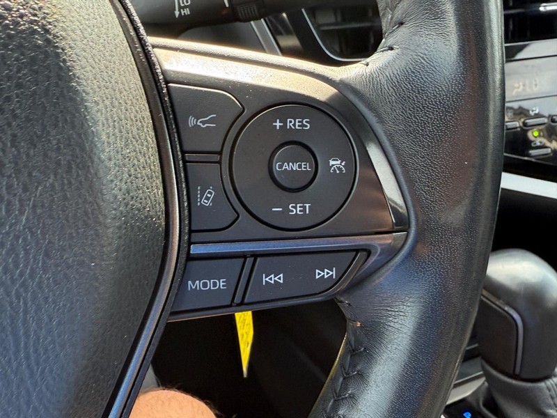 Toyota Camry Vehicle Image 18