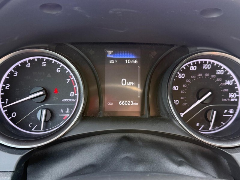 Toyota Camry Vehicle Image 19