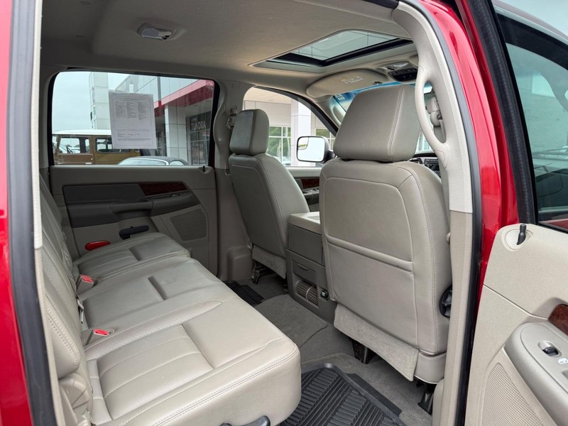 Dodge Ram 2500 Vehicle Image 11