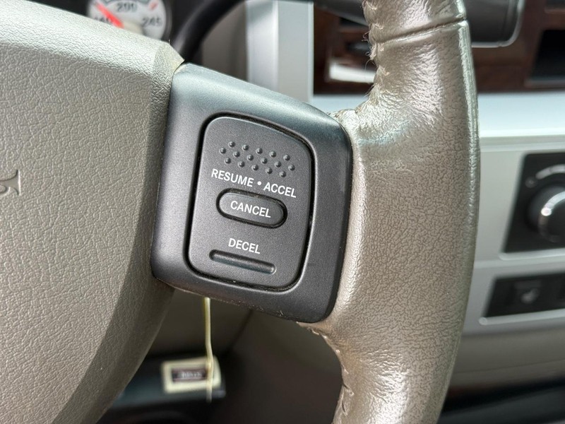 Dodge Ram 2500 Vehicle Image 19