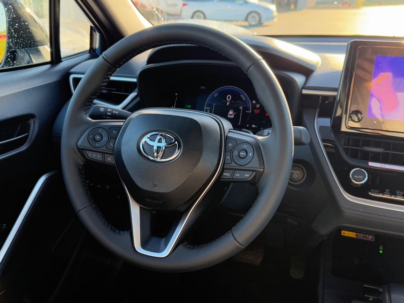 Toyota Corolla Cross Vehicle Image 8