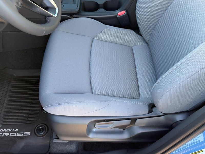 Toyota Corolla Cross Vehicle Image 11