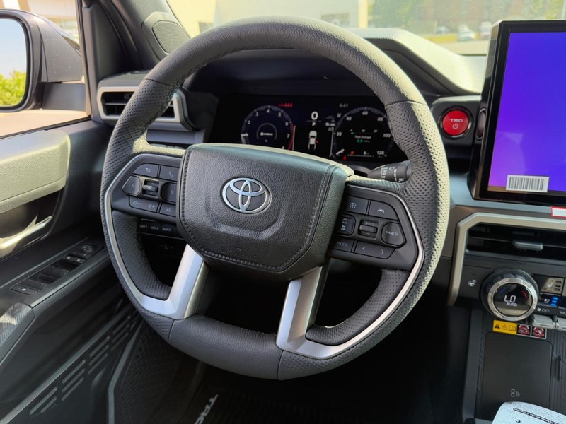 Toyota Tacoma 4WD Vehicle Image 9