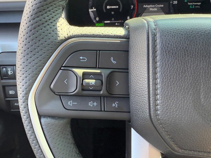 Toyota Tacoma 4WD Vehicle Image 14