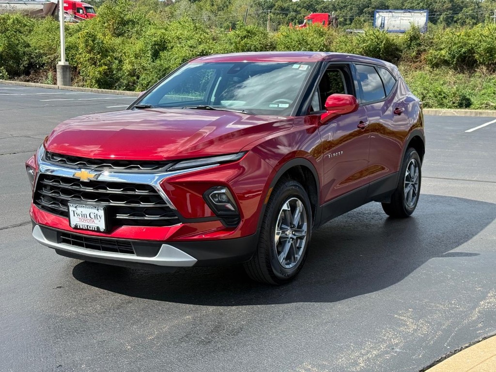 Chevrolet Blazer Vehicle Image 8