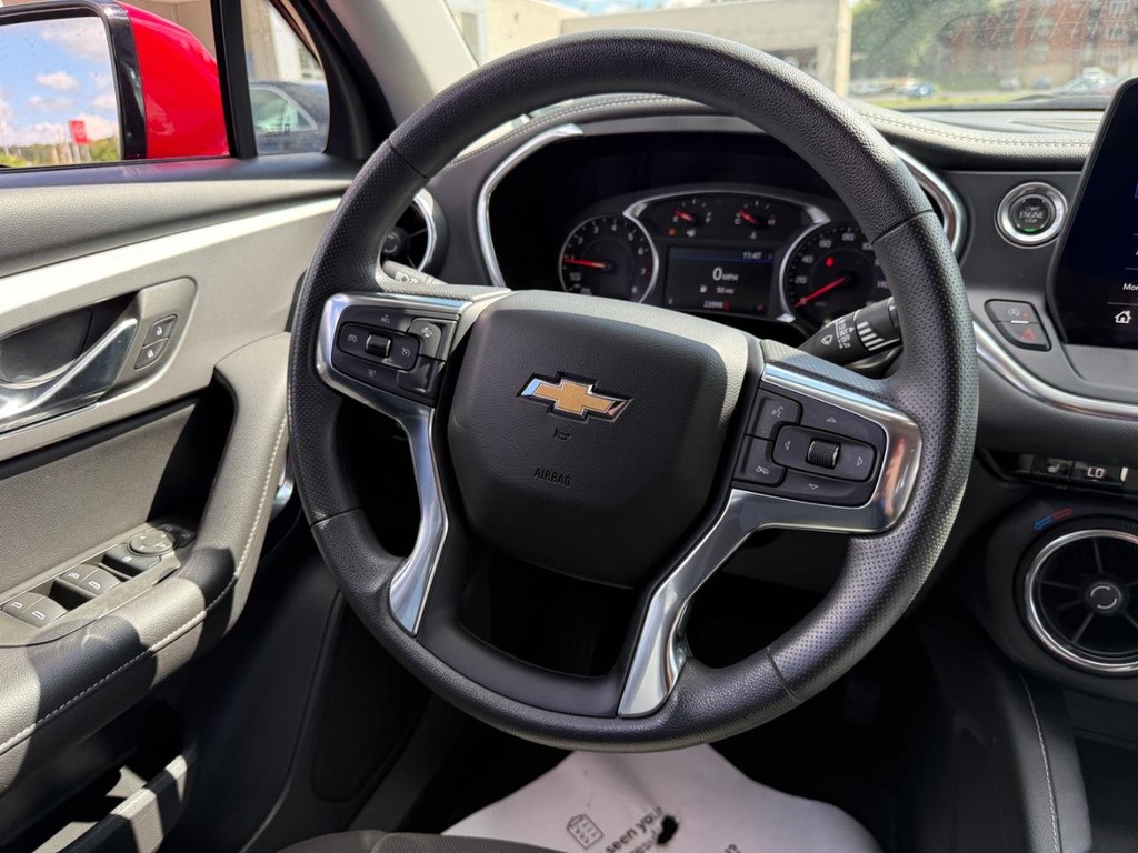 Chevrolet Blazer Vehicle Image 12