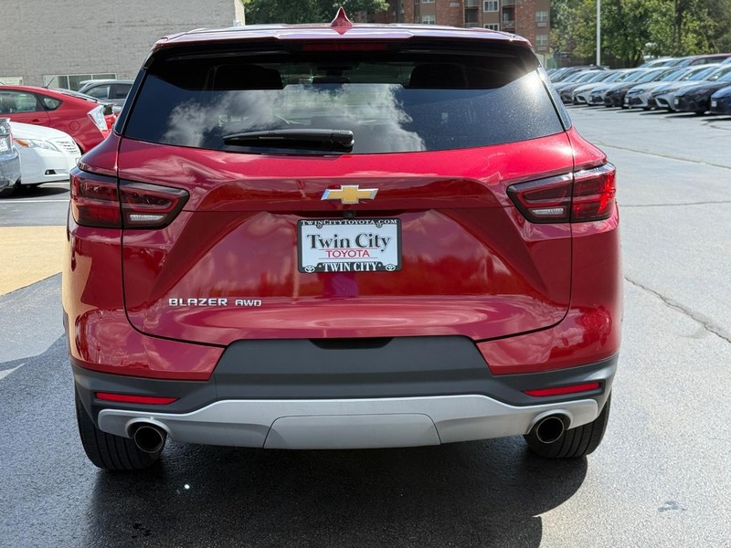 Chevrolet Blazer Vehicle Full-screen Gallery Image 05