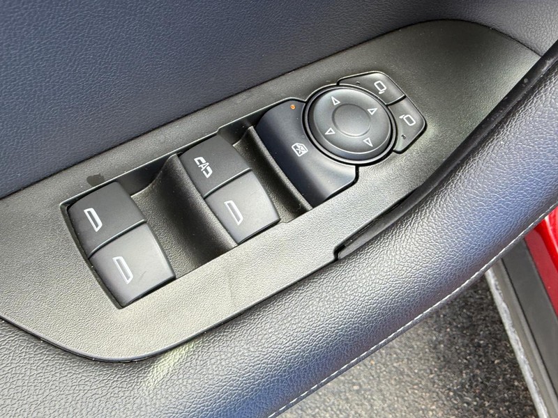 Chevrolet Blazer Vehicle Full-screen Gallery Image 14