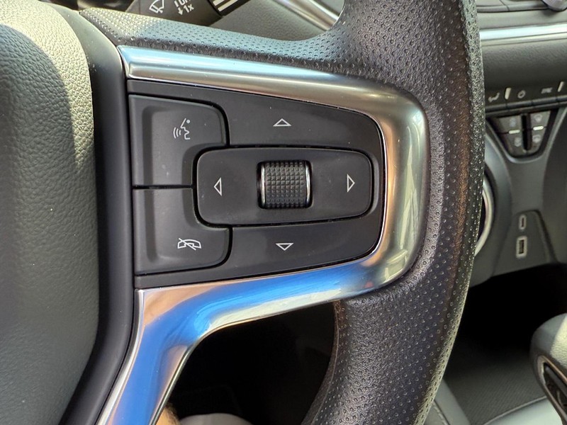 Chevrolet Blazer Vehicle Full-screen Gallery Image 17