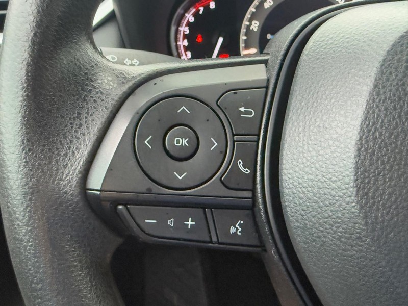 Toyota RAV4 Vehicle Image 17