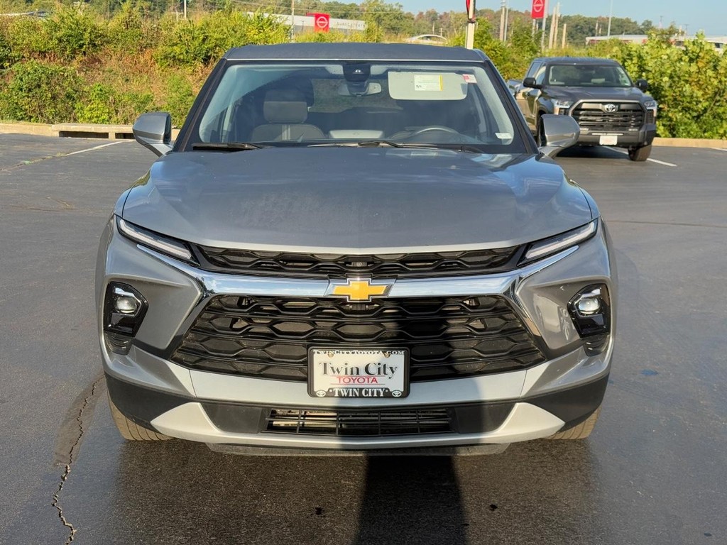 Chevrolet Blazer Vehicle Image 9