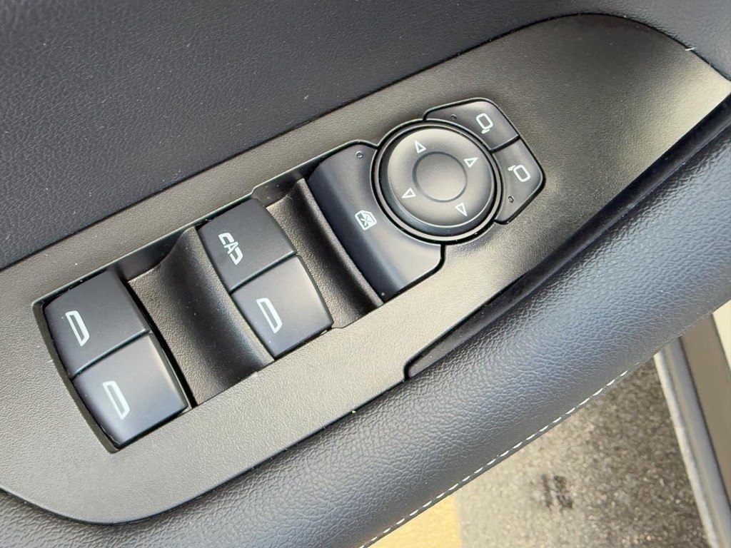 Chevrolet Blazer Vehicle Image 14