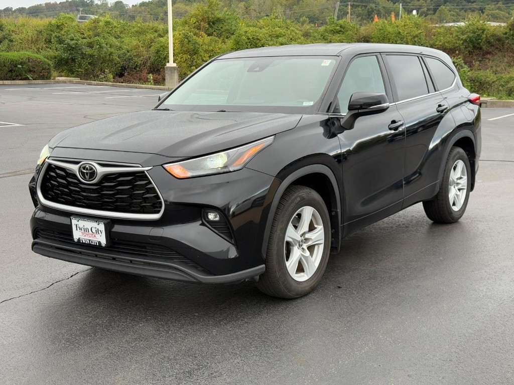 Toyota Highlander Vehicle Image 9