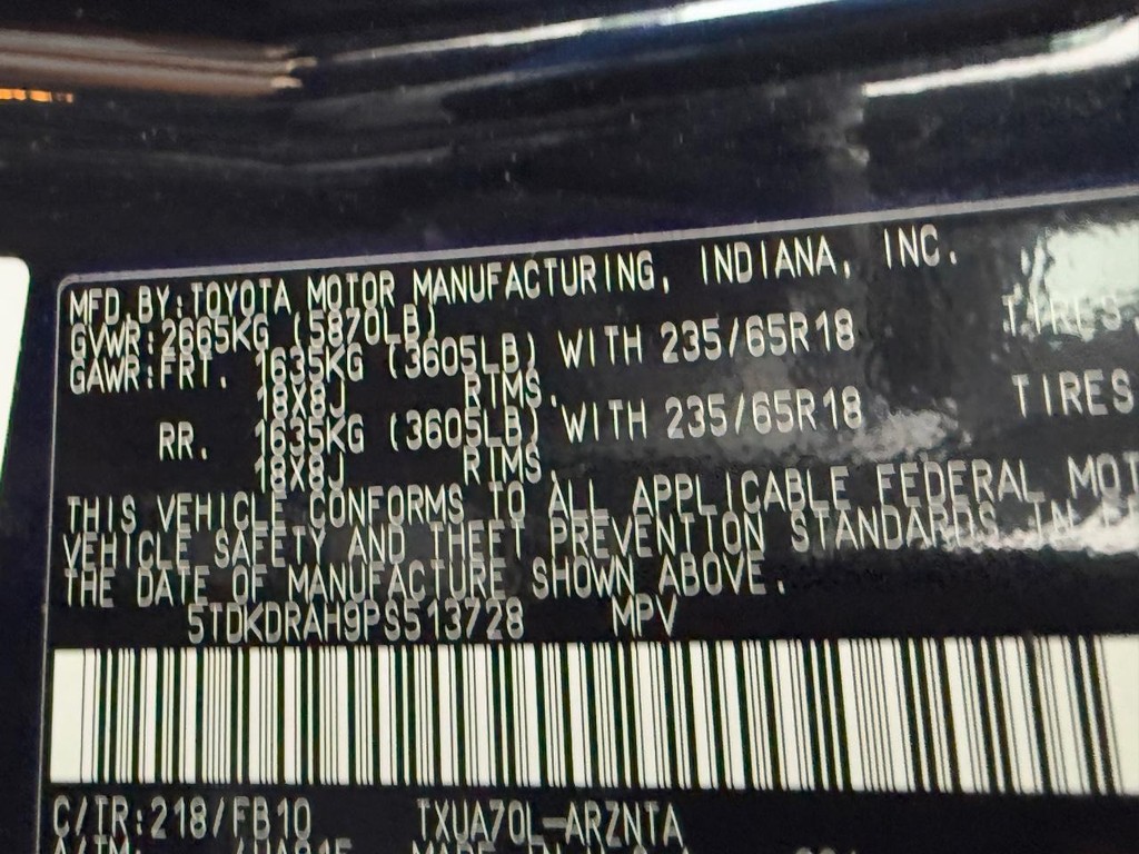 Toyota Highlander Vehicle Image 23