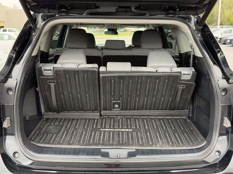 Toyota Highlander Vehicle Image 4