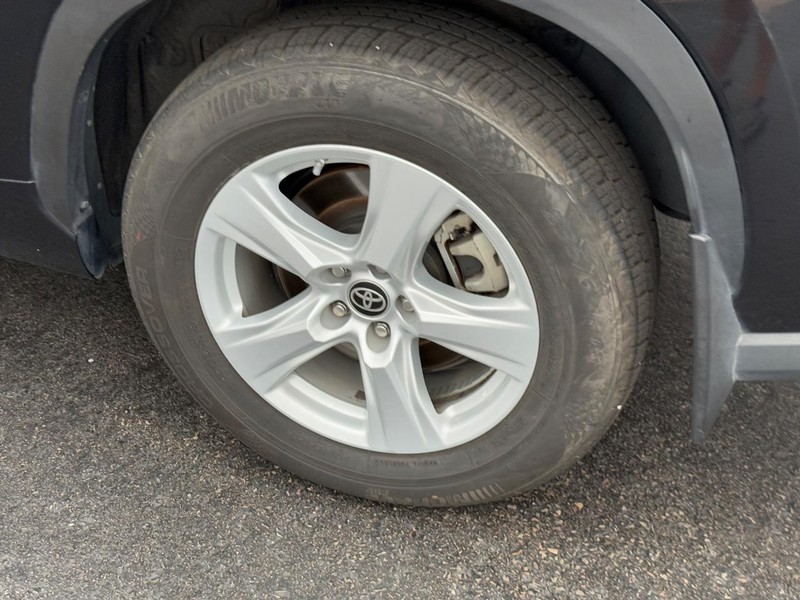 Toyota Highlander Vehicle Image 8