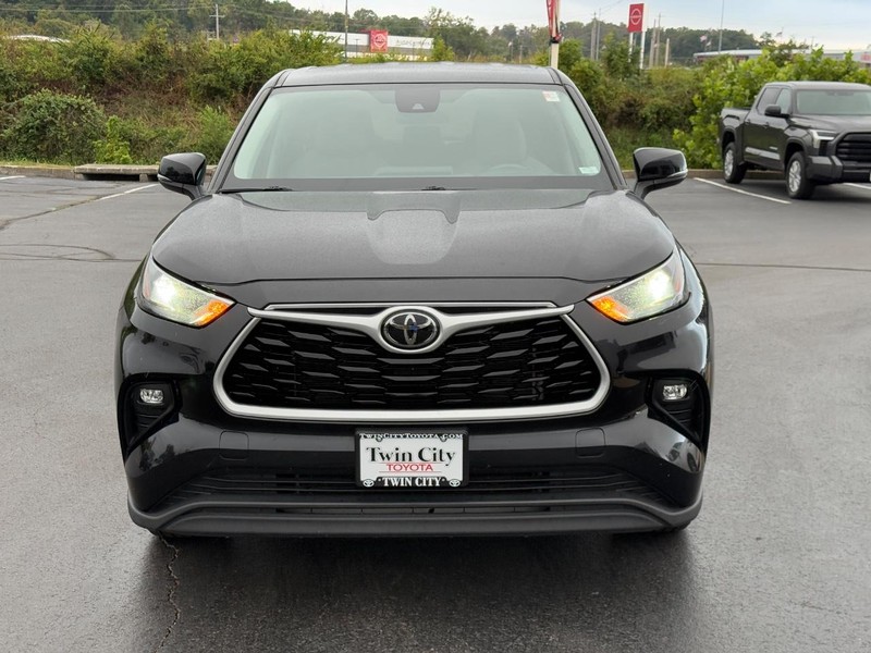 Toyota Highlander Vehicle Image 10