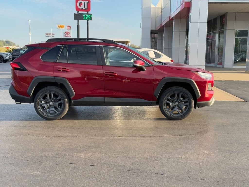 Toyota RAV4 Vehicle Image 2