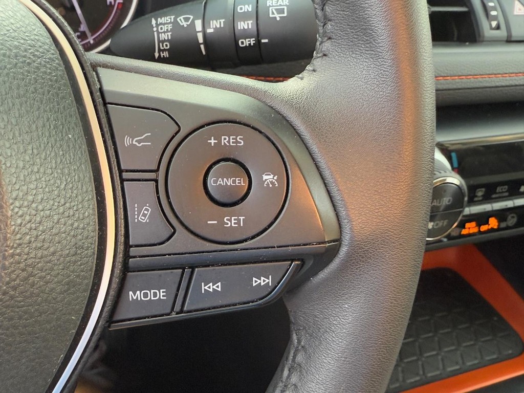 Toyota RAV4 Vehicle Image 18