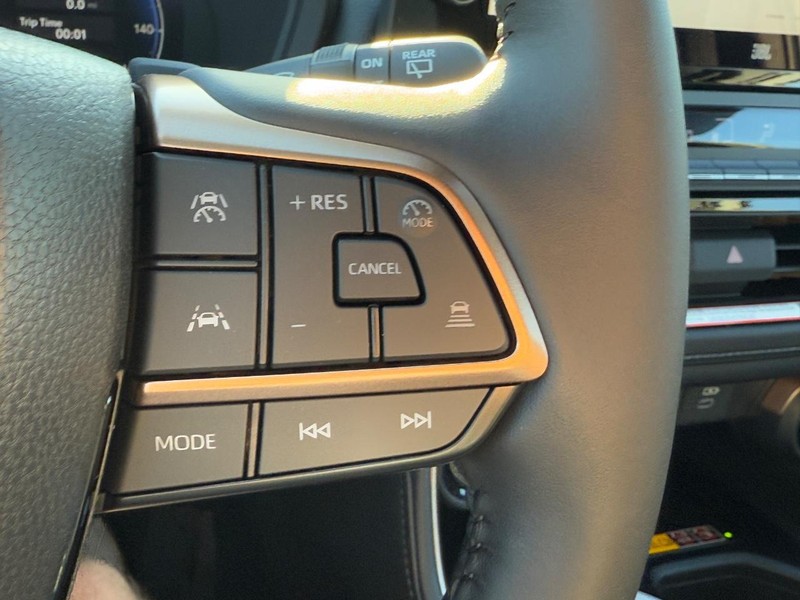 Toyota Grand Highlander Vehicle Image 14