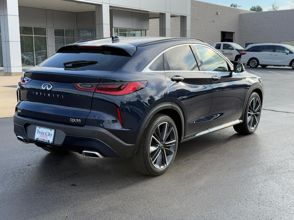 INFINITI QX55 Vehicle Image 3