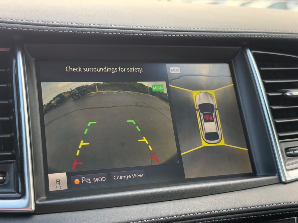 INFINITI QX55 Vehicle Image 21