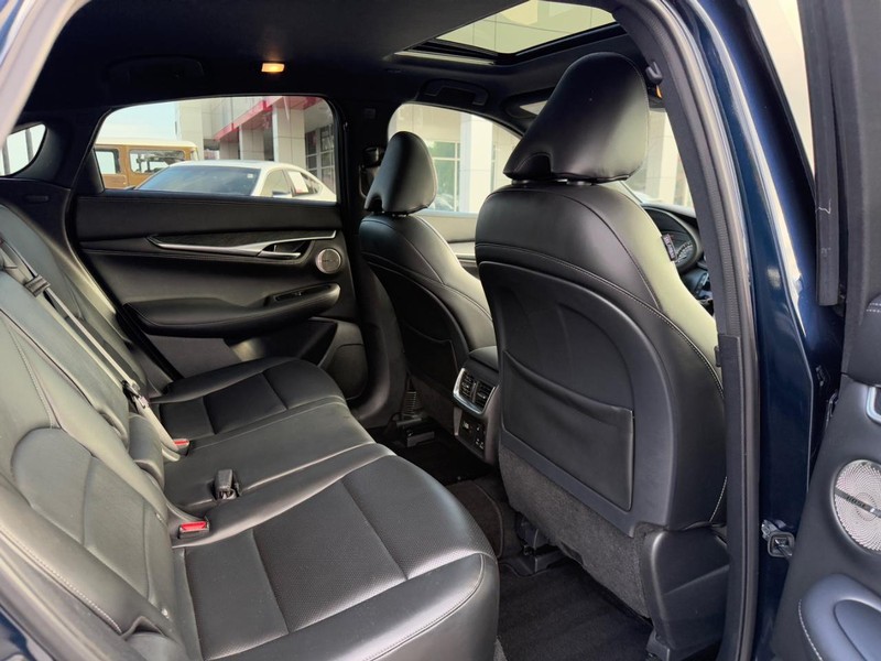 INFINITI QX55 Vehicle Image 10