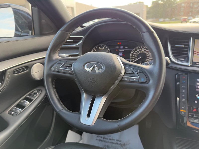 INFINITI QX55 Vehicle Image 12