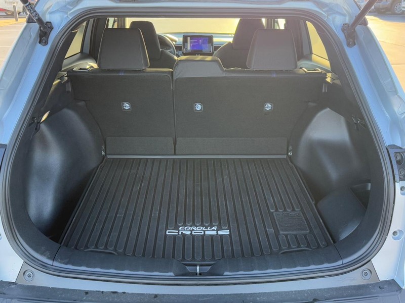 Toyota Corolla Cross Vehicle Image 4