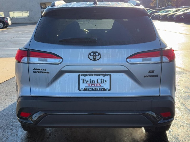 Toyota Corolla Cross Vehicle Image 5