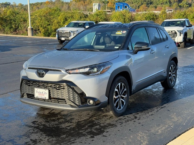 Toyota Corolla Cross Vehicle Image 9