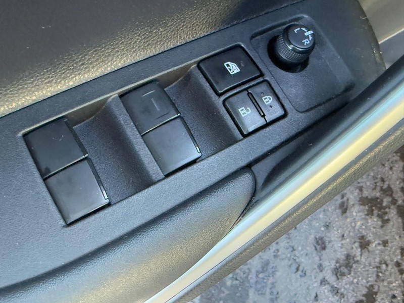 Toyota Corolla Cross Vehicle Image 15