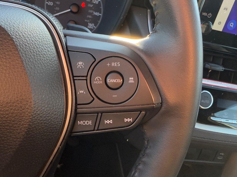 Toyota Corolla Cross Vehicle Image 18