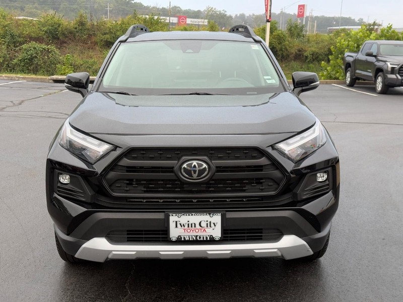 Toyota RAV4 Vehicle Image 10